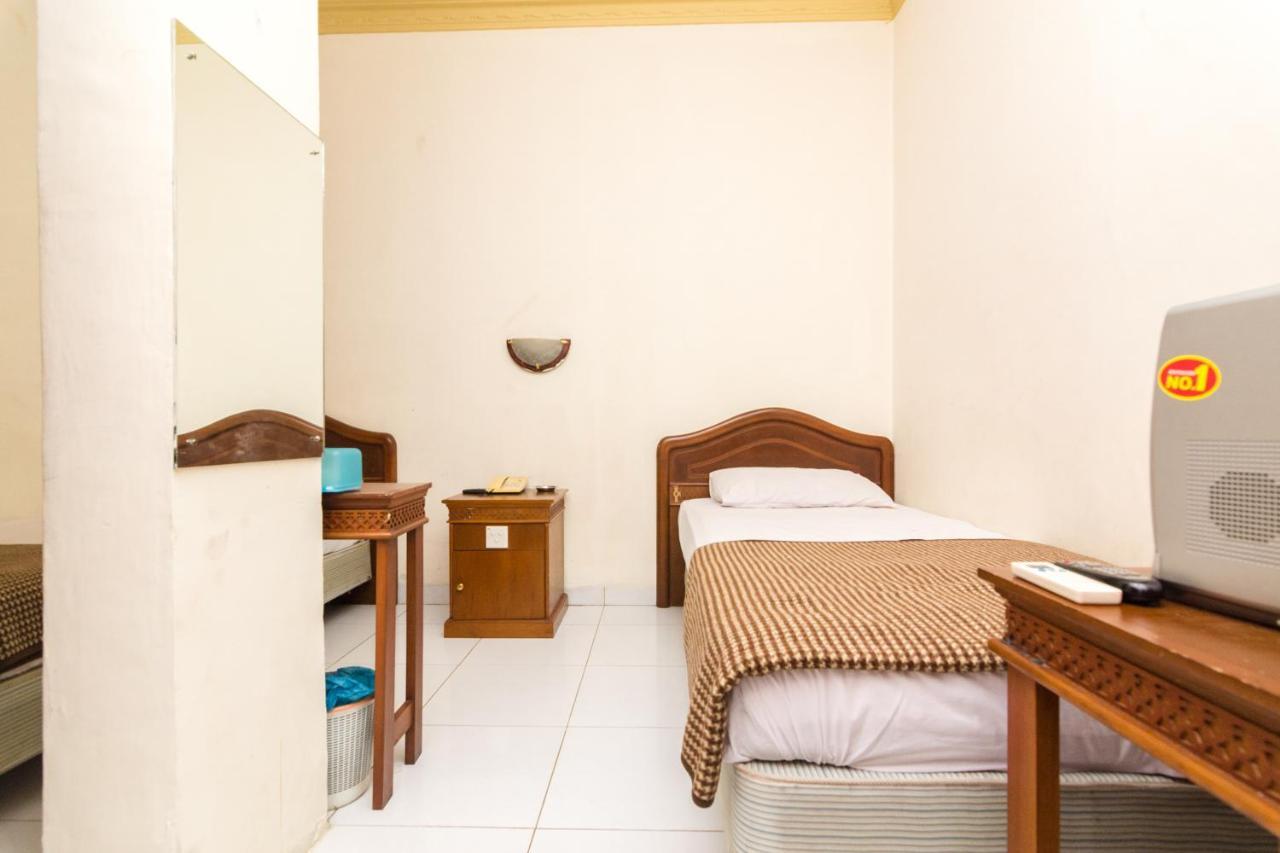 Oyo 2422 Rama Hotel Nagoya Dış mekan fotoğraf