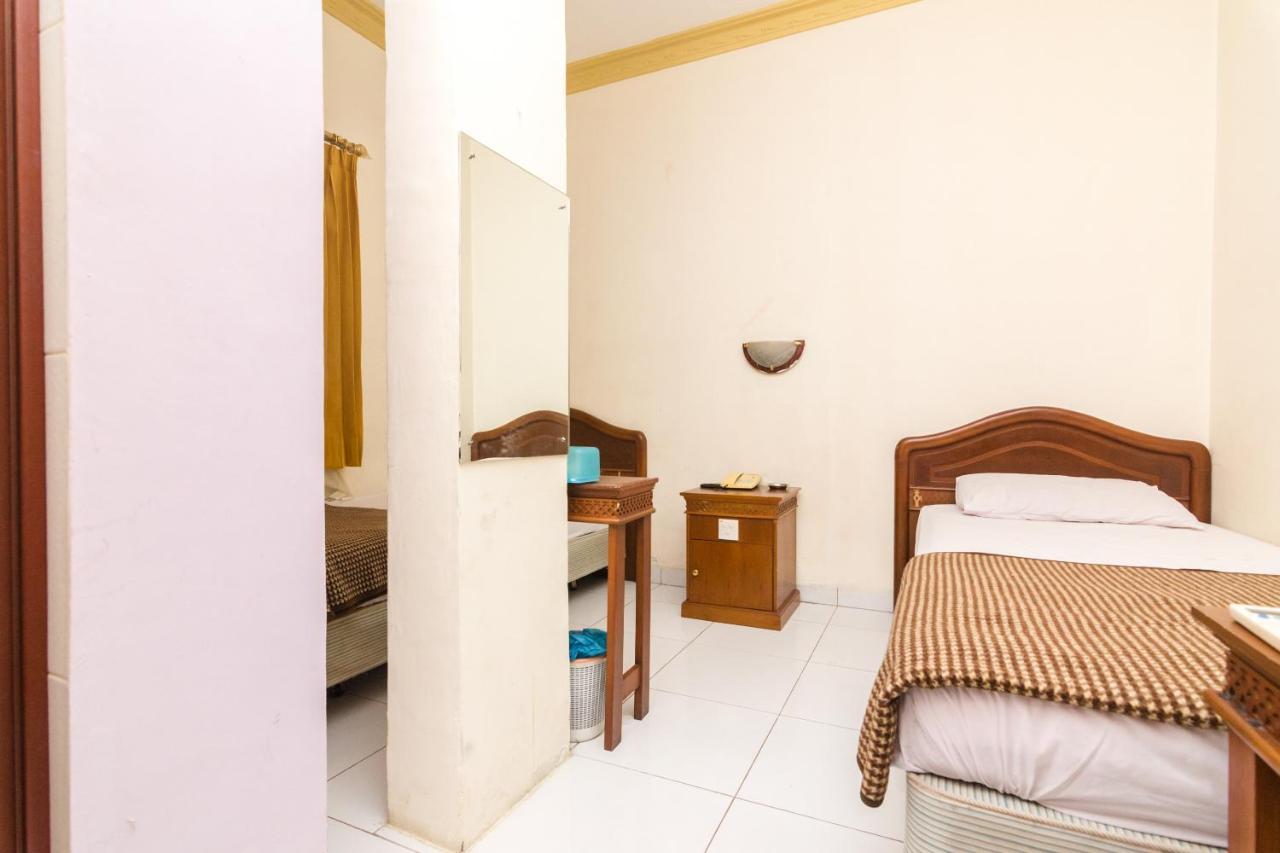 Oyo 2422 Rama Hotel Nagoya Dış mekan fotoğraf